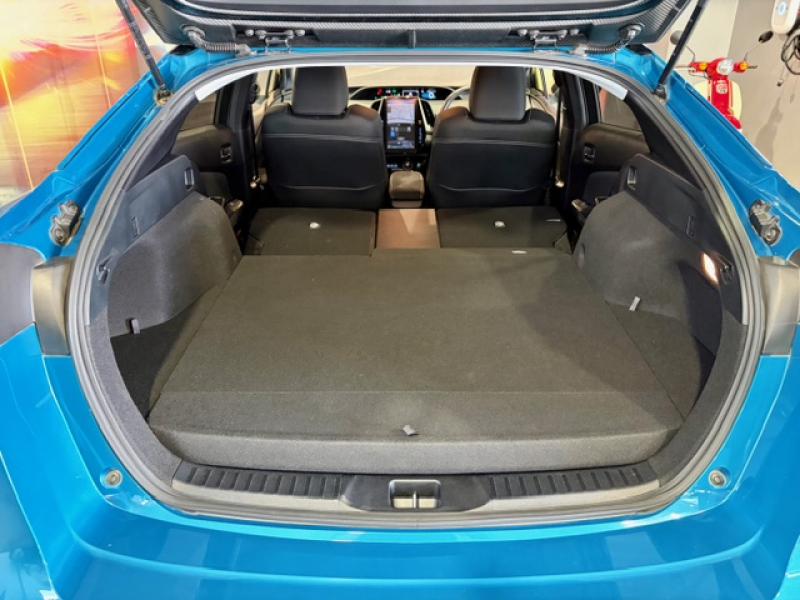 トヨタ プリウスPHV