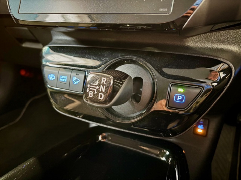 トヨタ プリウスPHV