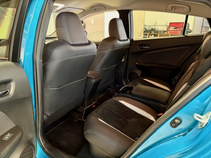 トヨタ プリウスPHV