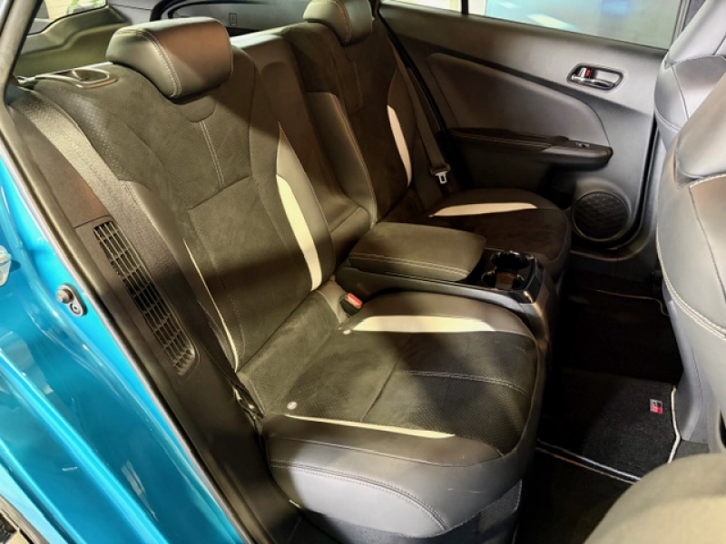 トヨタ プリウスPHV