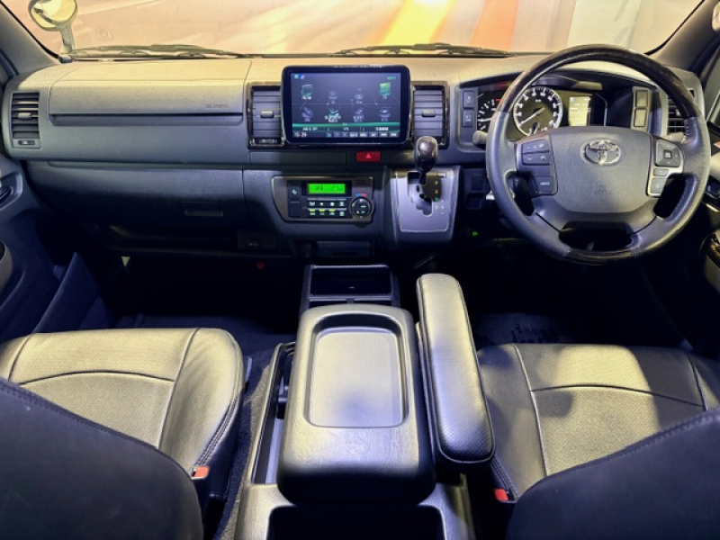 トヨタ ハイエースバン