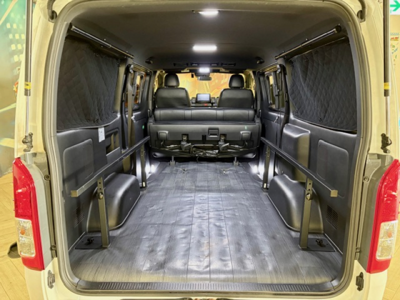 トヨタ ハイエースバン