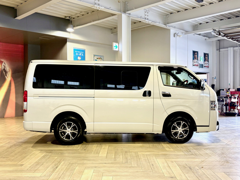 トヨタ ハイエースバン