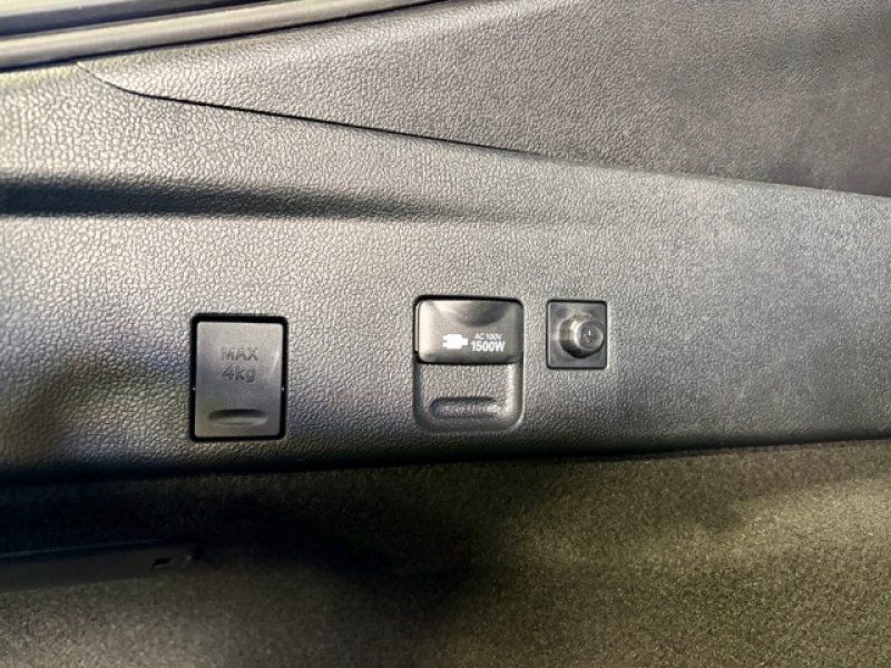 トヨタ プリウスPHV