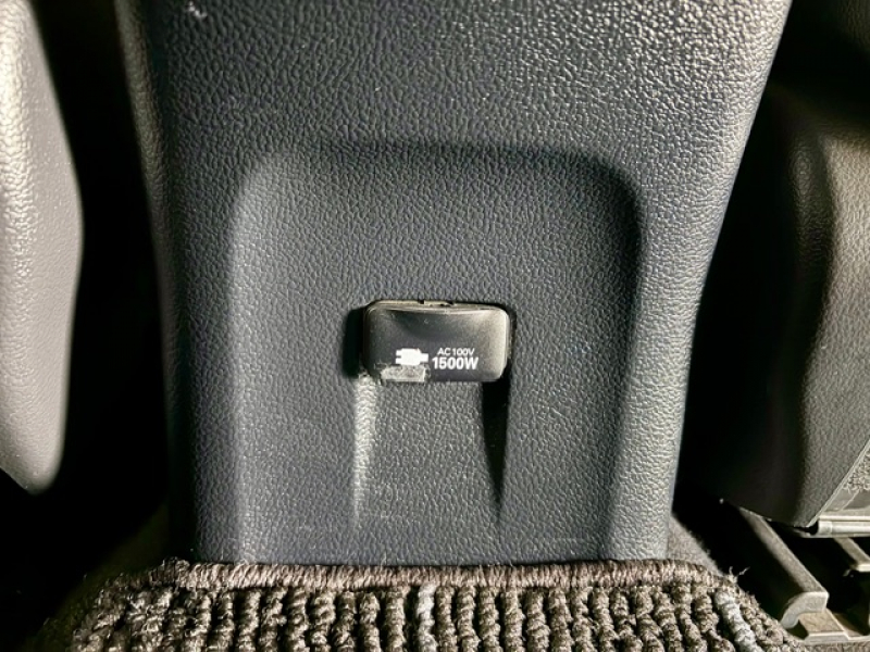 トヨタ プリウスPHV