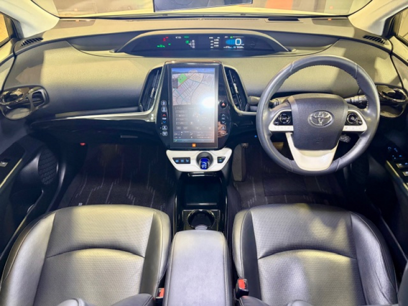 トヨタ プリウスPHV