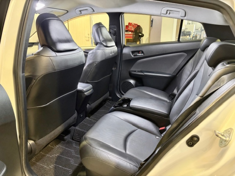 トヨタ プリウスPHV