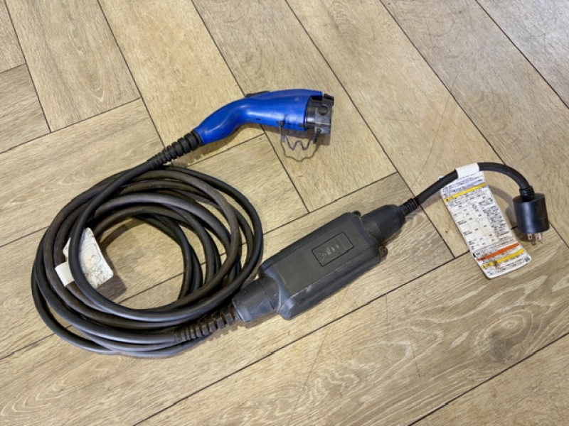 トヨタ プリウスPHV