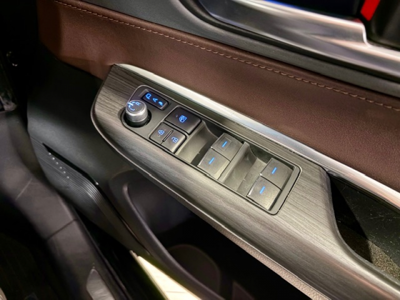 トヨタ ハリアー ハイブリッド