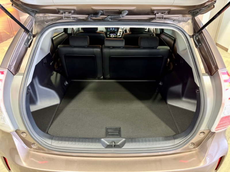 トヨタ プリウスα