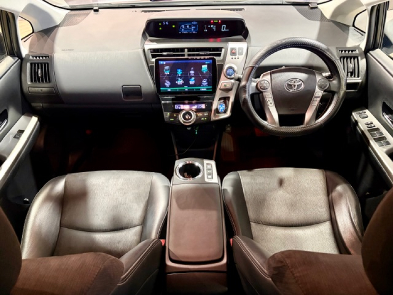 トヨタ プリウスα