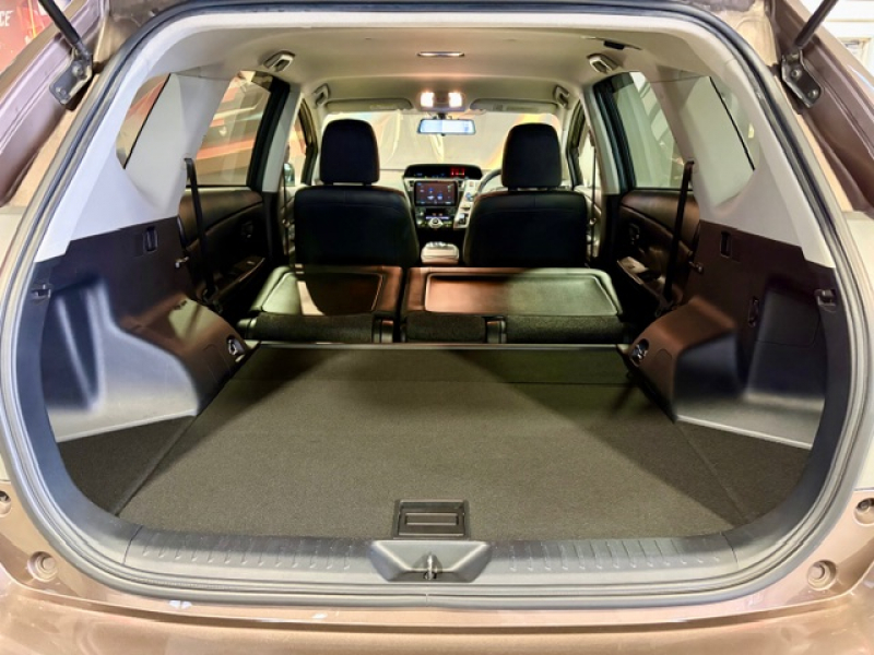 トヨタ プリウスα