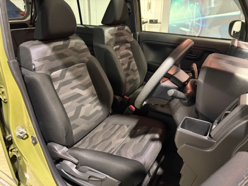 ダイハツ タフト