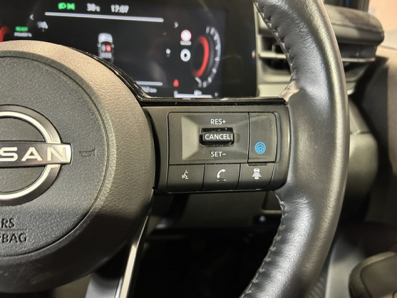 日産 オーラ