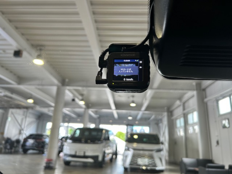 日産 オーラ