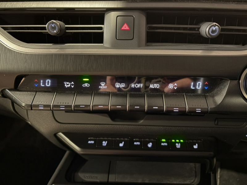 レクサス UX