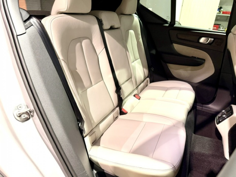 ボルボ XC40