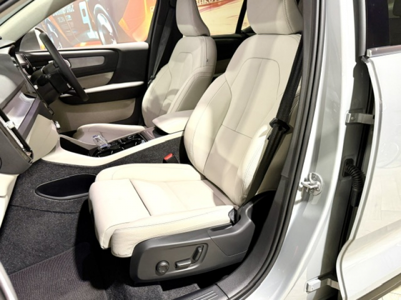 ボルボ XC40