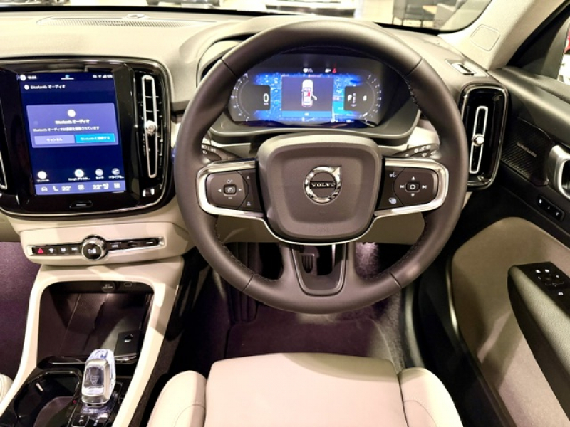 ボルボ XC40