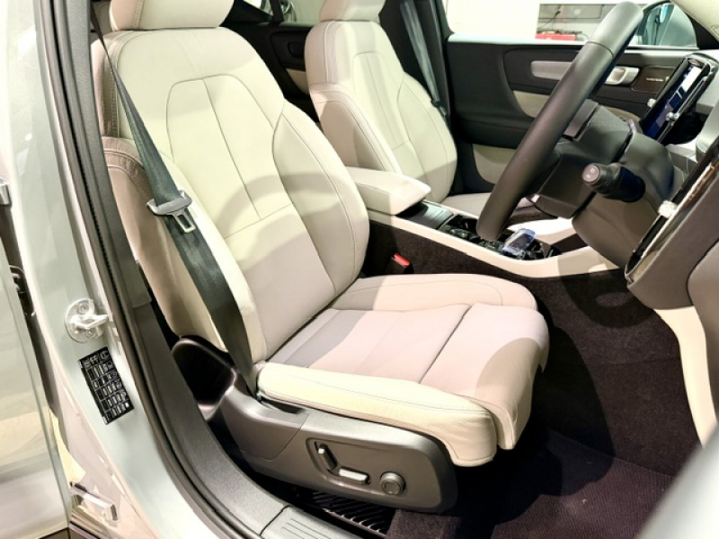 ボルボ XC40