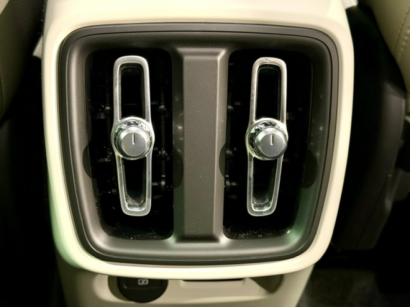 ボルボ XC40