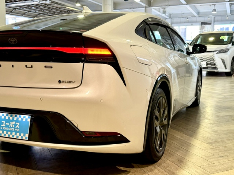 トヨタ プリウスPHEV