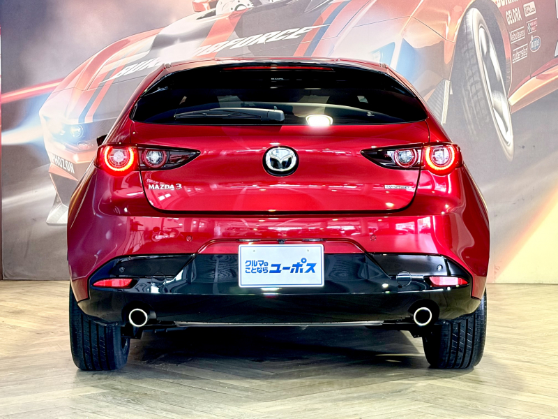 マツダ MAZDA 3