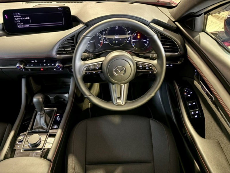 マツダ MAZDA 3