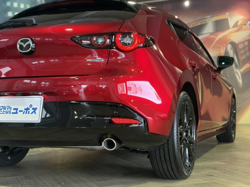 マツダ MAZDA 3