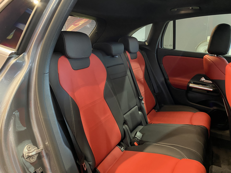 メルセデスベンツ GLA