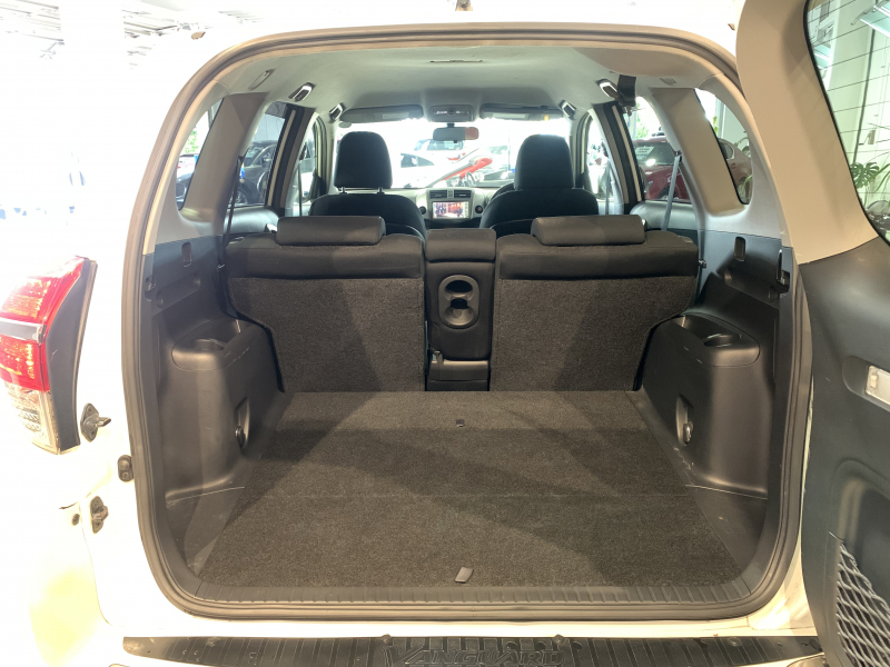 トヨタ ヴァンガード