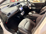 トヨタ プリウス