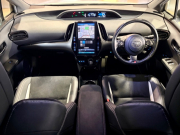 トヨタ プリウスPHV