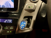 トヨタ プリウスα