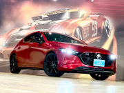 マツダ MAZDA 3