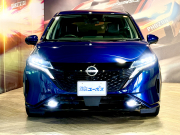 日産 オーラ