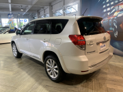 トヨタ ヴァンガード