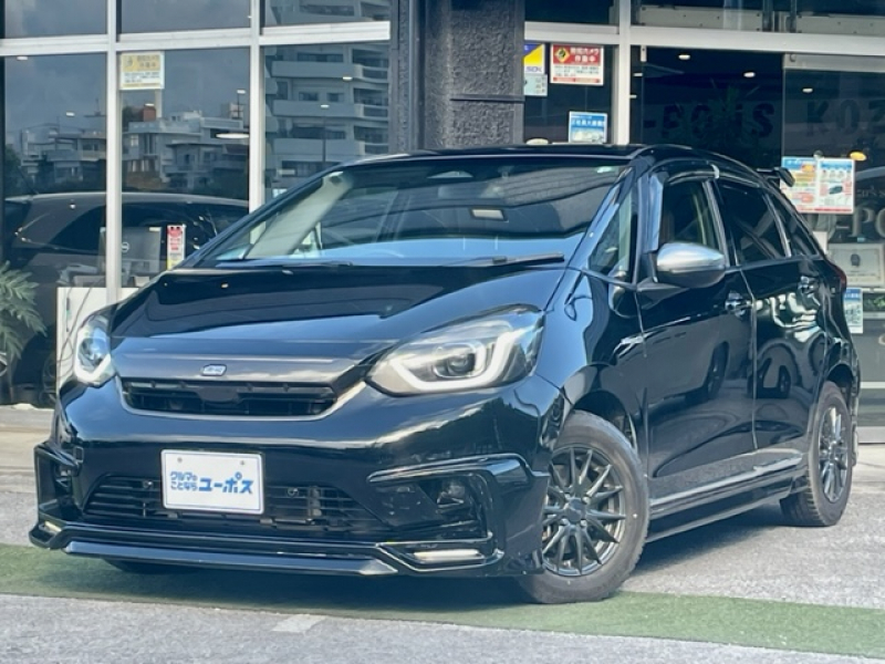フィット　入庫しました