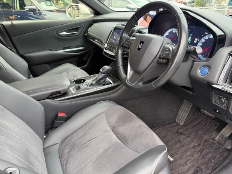 トヨタ クラウンハイブリッド