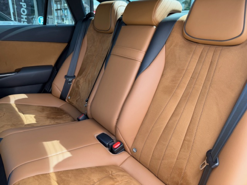 トヨタ クラウンハイブリッド