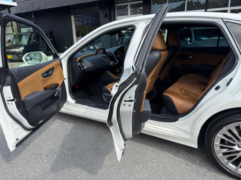 トヨタ クラウンハイブリッド