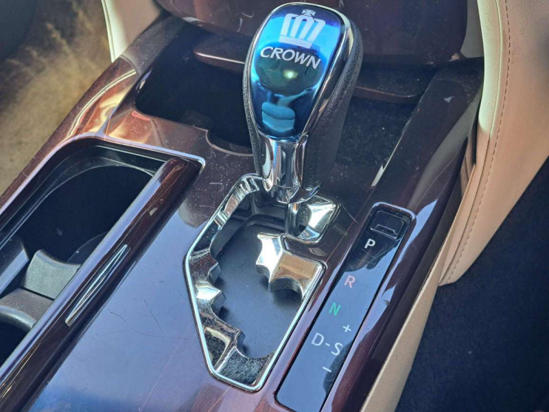 トヨタ クラウン