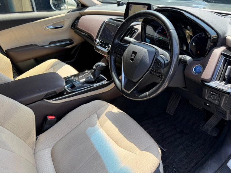 トヨタ クラウンハイブリッド