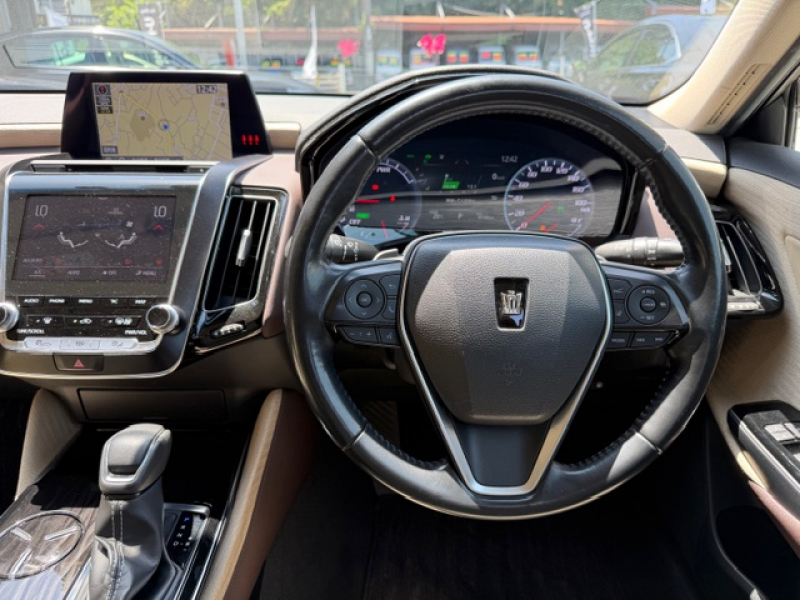 トヨタ クラウンハイブリッド