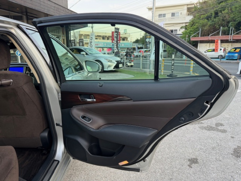 トヨタ クラウン