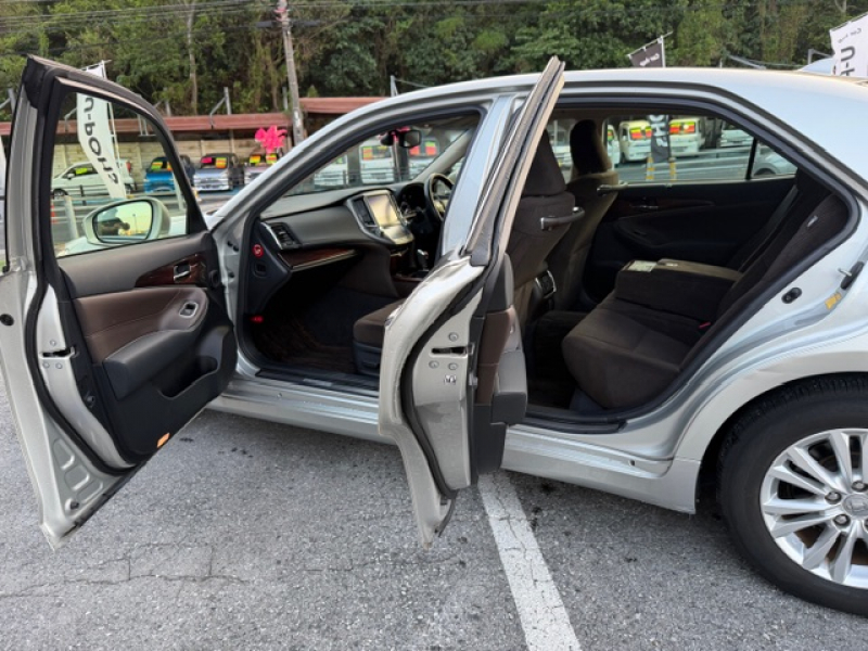 トヨタ クラウン