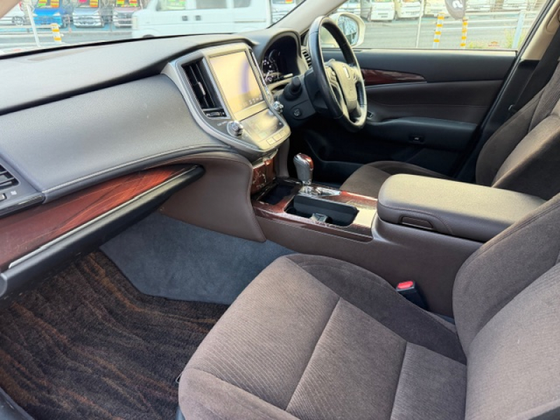 トヨタ クラウン