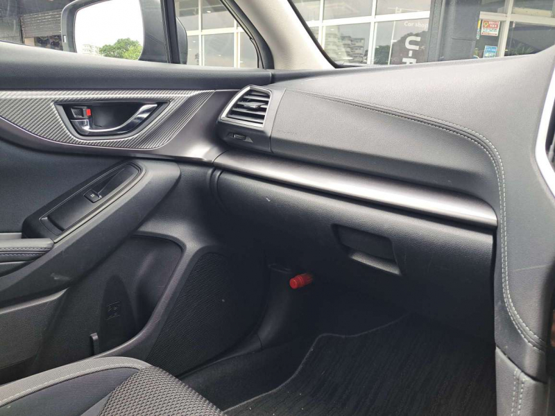 スバル インプレッサG4