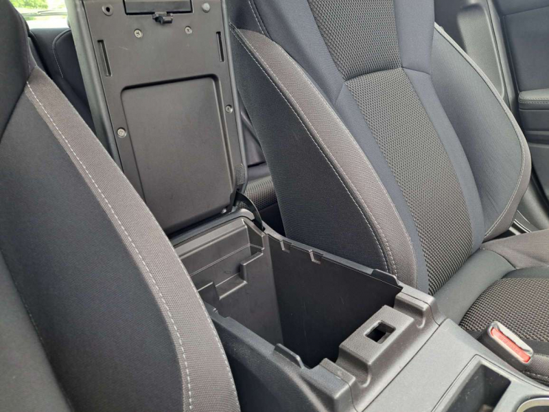 スバル インプレッサG4