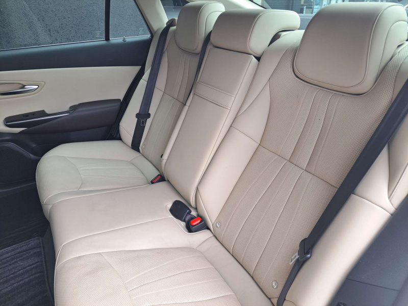 トヨタ クラウンハイブリッド